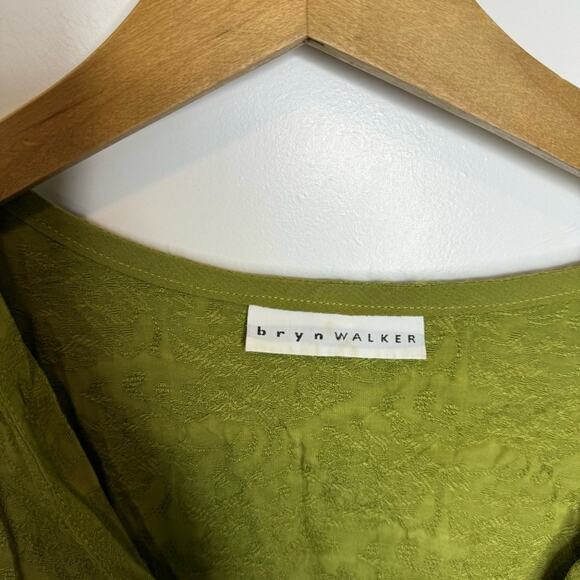Bryn Walker Green Textured Rayon Lightweight Tie Front Blouse Top Size Medium - Picture 3 of 6